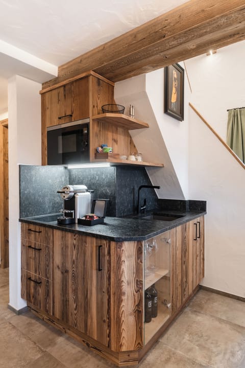 Superior Chalet | Private kitchen | Espresso maker, coffee/tea maker, electric kettle