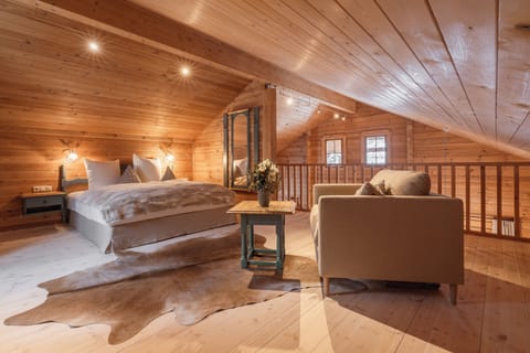 Chalet | 1 bedroom, premium bedding, down comforters, minibar