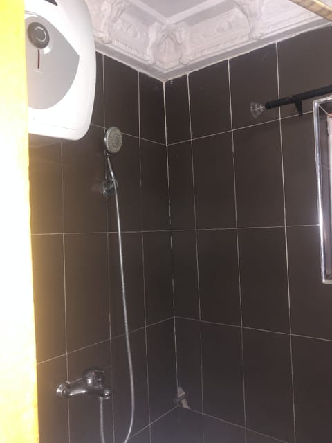 City Room | Bathroom | Shower, free toiletries, soap, toilet paper