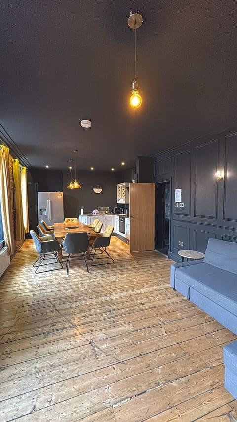 Apartment, Hot Tub | Lounge