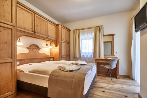 In-room safe, blackout drapes, free WiFi, bed sheets