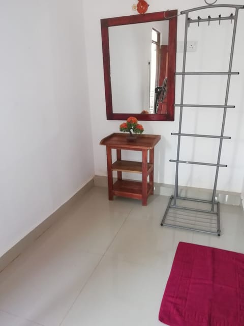 Standard Room, 1 Double Bed | Laptop workspace, free WiFi