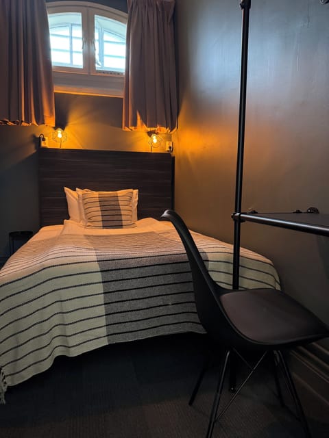 1 bedroom, blackout drapes, free WiFi, bed sheets