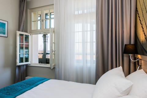 Standard Double Room | In-room safe, blackout drapes, iron/ironing board