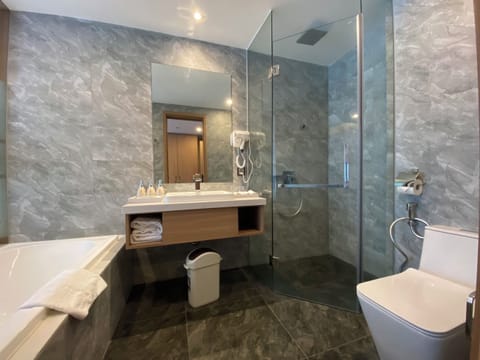 Family Room, City View | Bathroom | Shower, rainfall showerhead, free toiletries, hair dryer