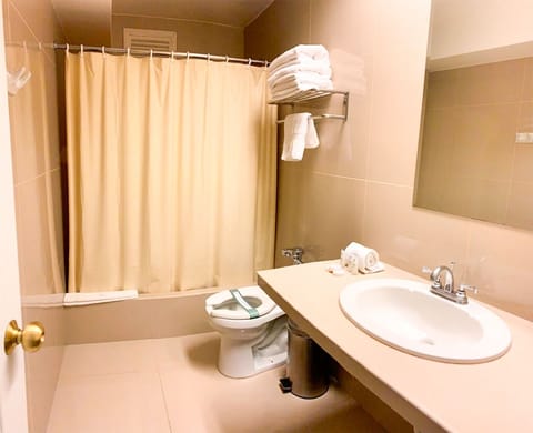 Superior Triple Room | Desk, blackout drapes, free WiFi