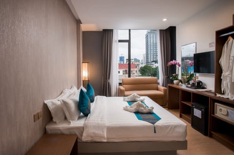 Deluxe Double Room | Egyptian cotton sheets, premium bedding, pillowtop beds, minibar