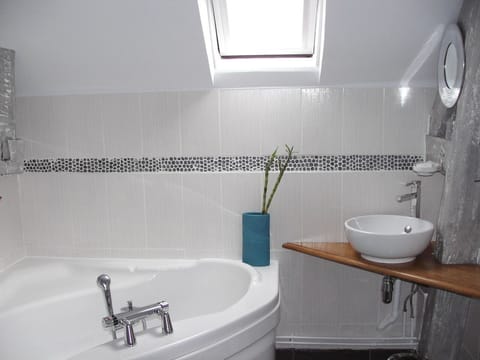 Free toiletries, hair dryer