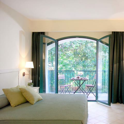 Classic Double Room, Balcony | Premium bedding, memory foam beds, minibar, in-room safe