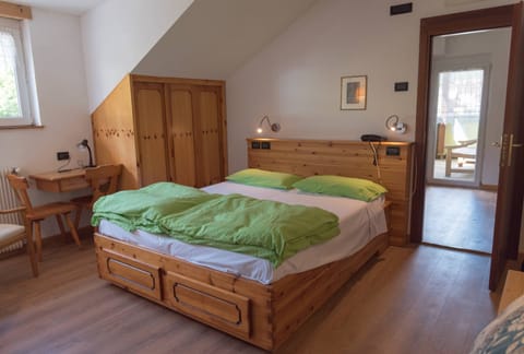 Suite | Down comforters, in-room safe, desk, blackout drapes