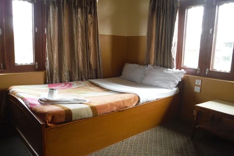 Double or Twin Room | Free WiFi