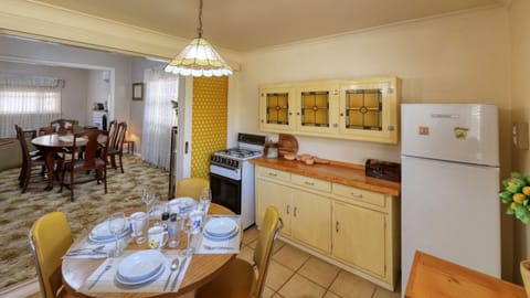 Cottage 405 | Private kitchen | Fridge, microwave, coffee/tea maker, electric kettle