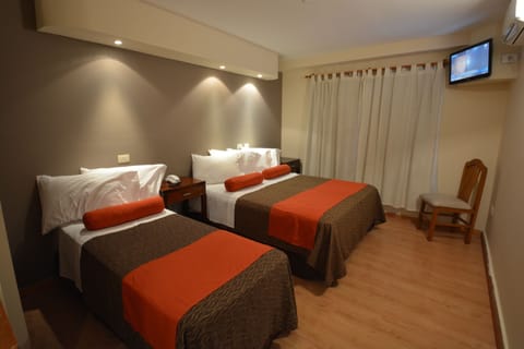 Superior Triple Room | In-room safe, blackout drapes, free WiFi, bed sheets