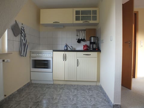 Duplex | Private kitchen | Fridge, oven, stovetop, electric kettle