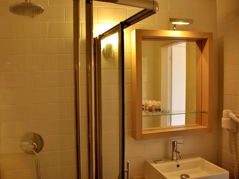 Superior Double Room | Bathroom | Shower, rainfall showerhead, designer toiletries, hair dryer