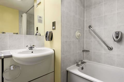 Combined shower/tub, eco-friendly toiletries, hair dryer, towels