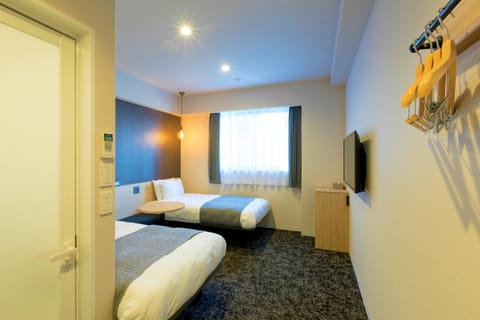 Superior Twin Room | Iron/ironing board, free WiFi, bed sheets