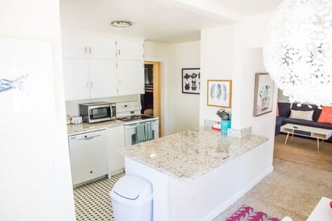 Family Cottage, Multiple Beds, Non Smoking, Beachside | Private kitchen