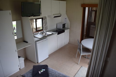 Standard Cabin | Private kitchenette | Electric kettle