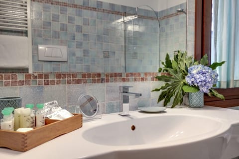 Free toiletries, hair dryer, bathrobes, slippers