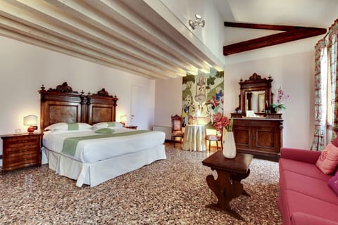 Family Suite (Junior Suite) | Premium bedding, minibar, in-room safe, desk