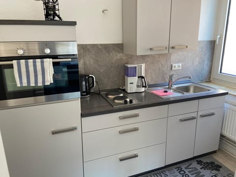 Comfort Studio | Private kitchen | Fridge, microwave, oven, stovetop