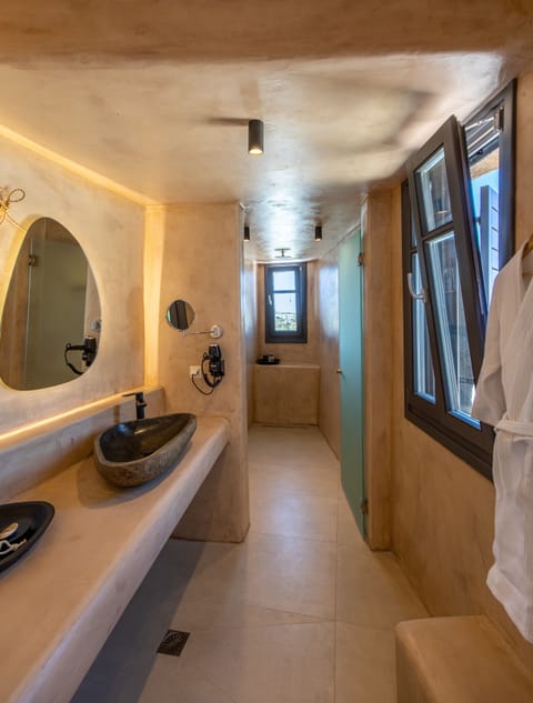 Premium Suite, Private Pool (Ftelia) | Bathroom | Shower, rainfall showerhead, free toiletries, hair dryer