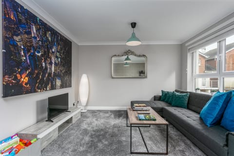 Classic Apartment, 2 Bedrooms, Non Smoking | Living area | Flat-screen TV