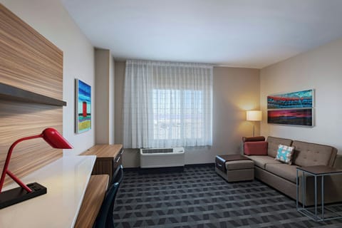 Suite, 1 Bedroom | Living room | 47-inch Smart TV with satellite channels, TV, Netflix