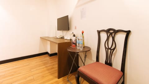 Double Room (Window is not Guaranteed) | Desk, laptop workspace, free WiFi