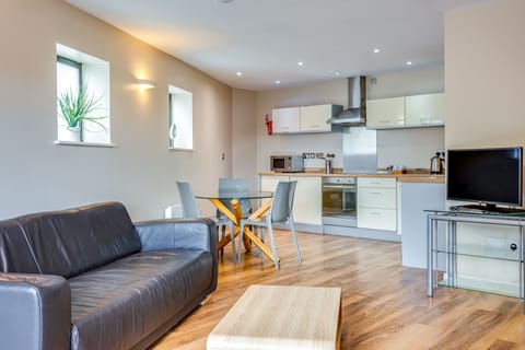 Liberty Suite | Living area | Flat-screen TV