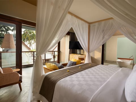 Duplex Villa with Private Pool | Premium bedding, minibar, desk, free WiFi