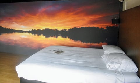 Family Quadruple Room | 1 bedroom, in-room safe, desk, laptop workspace