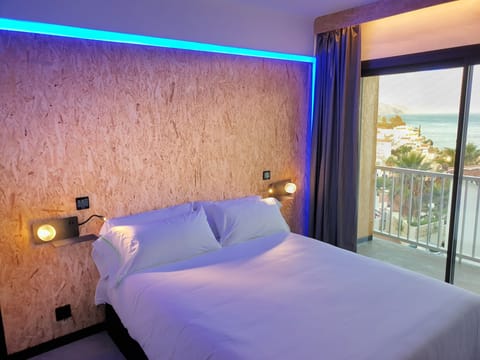 Double Room, Balcony, Sea View | Premium bedding, down comforters, minibar, in-room safe