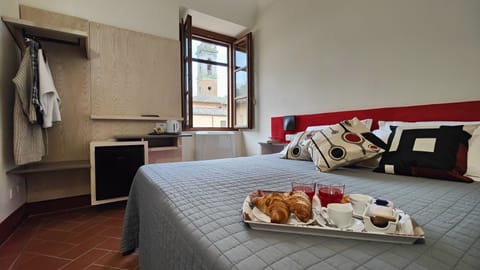 Superior Double or Twin Room, Garden View | Desk, laptop workspace, iron/ironing board, free WiFi