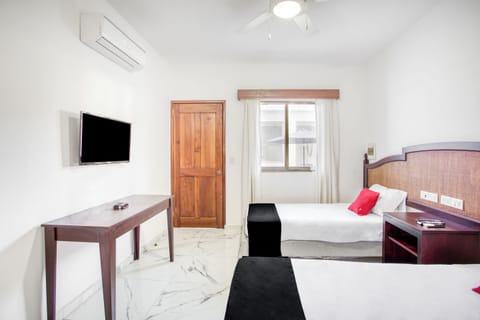 Standard Twin Room | Desk, free WiFi, bed sheets