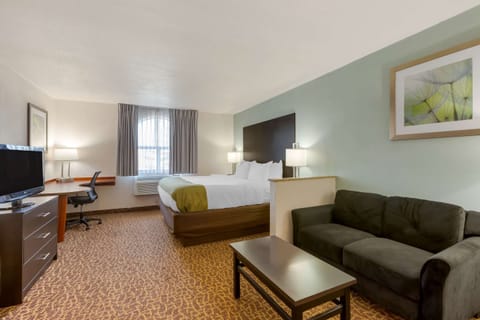 Suite, 1 King Bed, Non Smoking, Jetted Tub | Premium bedding, pillowtop beds, desk, laptop workspace