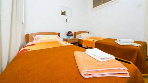 Twin Room, Shared Bathroom | Free WiFi, bed sheets