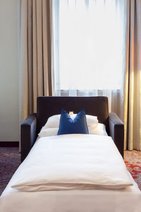 Classic Double or Twin Room (with extra bed) | Egyptian cotton sheets, premium bedding, pillowtop beds, minibar