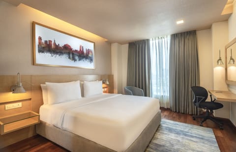 Deluxe Room | Premium bedding, memory foam beds, minibar, in-room safe