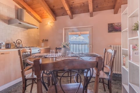 Apartment, 1 Bedroom | In-room dining