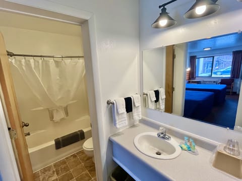 Room, 2 Queen Beds, Mountain View | Bathroom | Combined shower/tub, free toiletries, hair dryer, towels