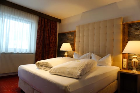 Double Room | In-room safe, free WiFi, bed sheets