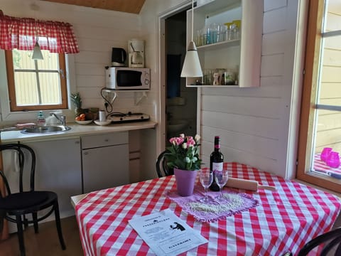 Cabin - with toilet/shower -Bed linen excluded | In-room dining