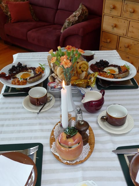 Daily buffet breakfast for a fee