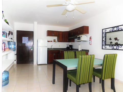 Traditional Condo, 2 Bedrooms, Garden View | Private kitchen | Full-size fridge, microwave, stovetop, dishwasher