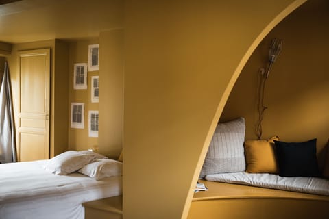 Double Room (Traversin) | Living area | TV