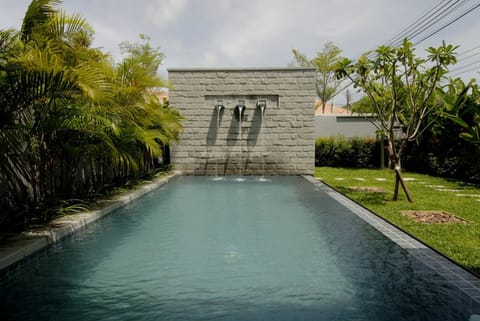 Private pool