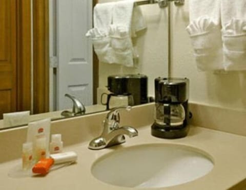 Separate tub and shower, hair dryer, towels