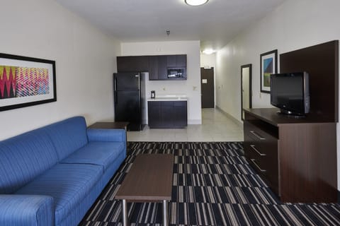 Suite, 1 Bedroom (Wet Bar) | Desk, iron/ironing board, free cribs/infant beds, free WiFi